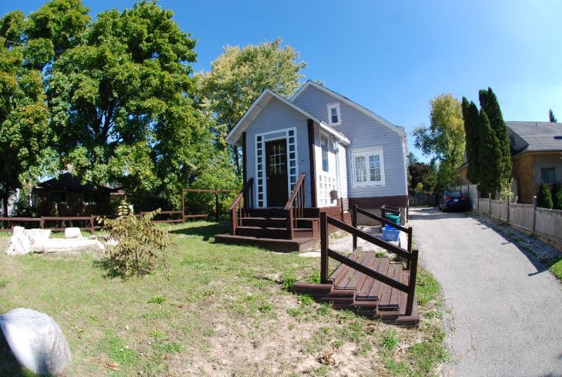 5 Bedroom House on Albert St Available September 2026
