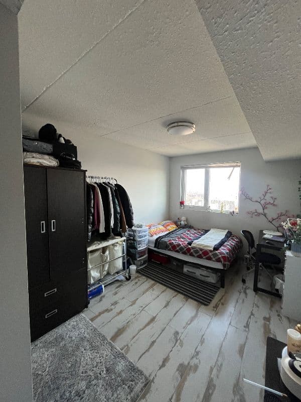 SUMMER SUBLET AVAILABLE