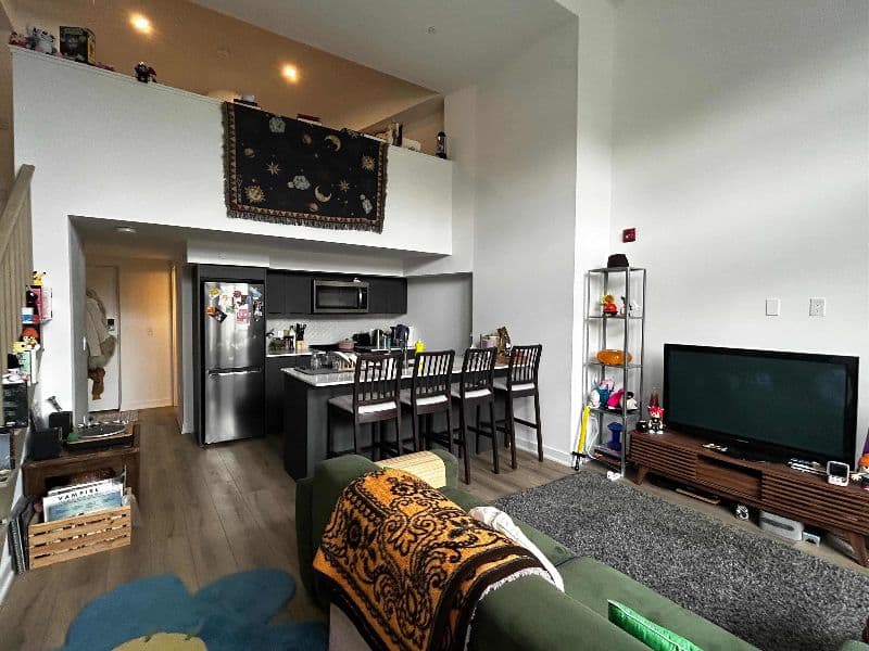 Private Bachelor Suite 1 Bed 1 Bath