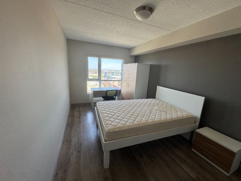 Subleasing 20th floor room in Fergus House with onsuite bath