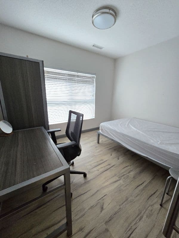 1 Bedroom Available at 258A Sunview