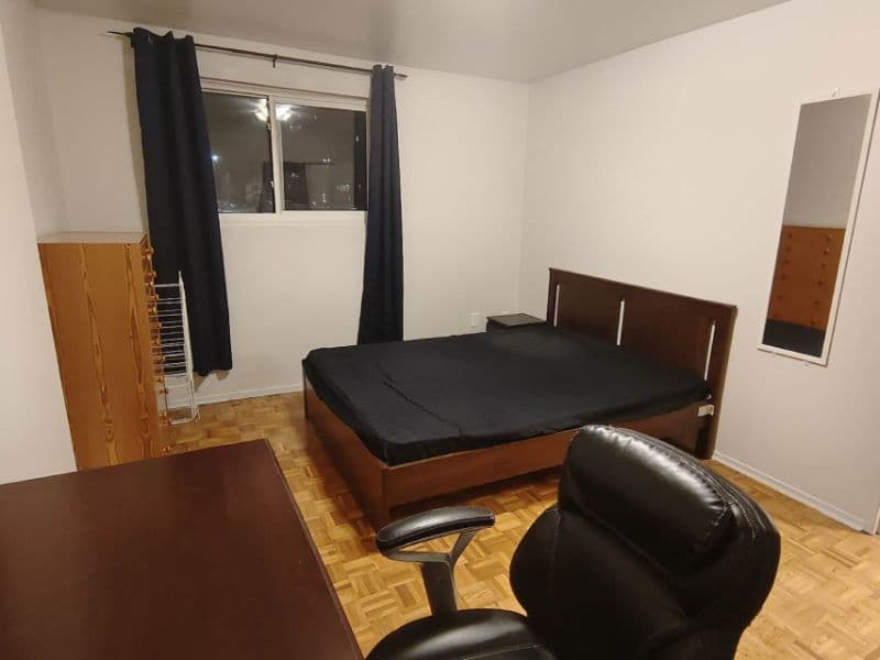 1 Bedroom in Student Townhouse, 15 min walk to UWaterloo