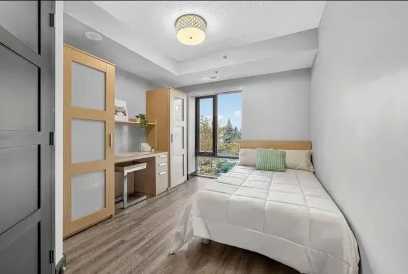 1 bedroom in King Street Towers unit