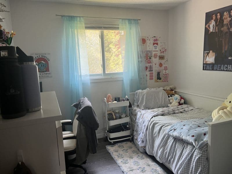 1 Bedroom available in a house in a nice area near campus