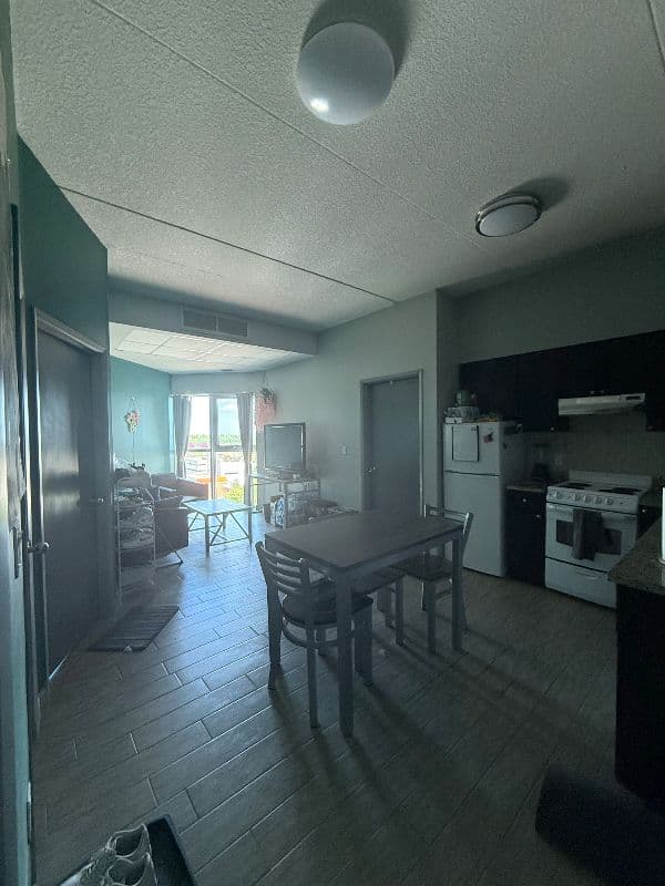 2 bed Apartment with private balconies 